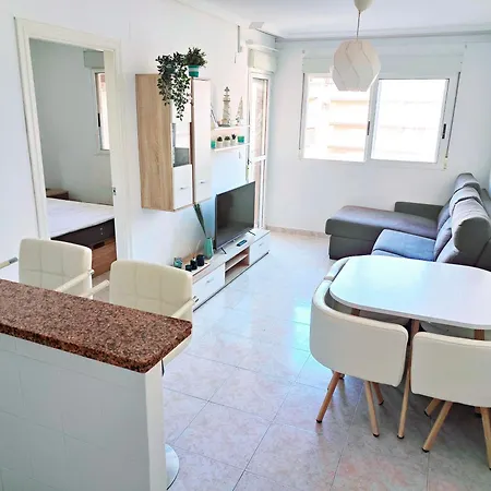Con Terraza, Piscina Y Playa A 400m *